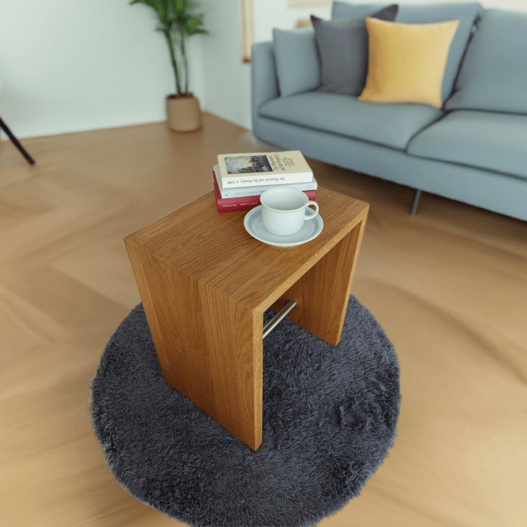 Beistelltische & Hocker