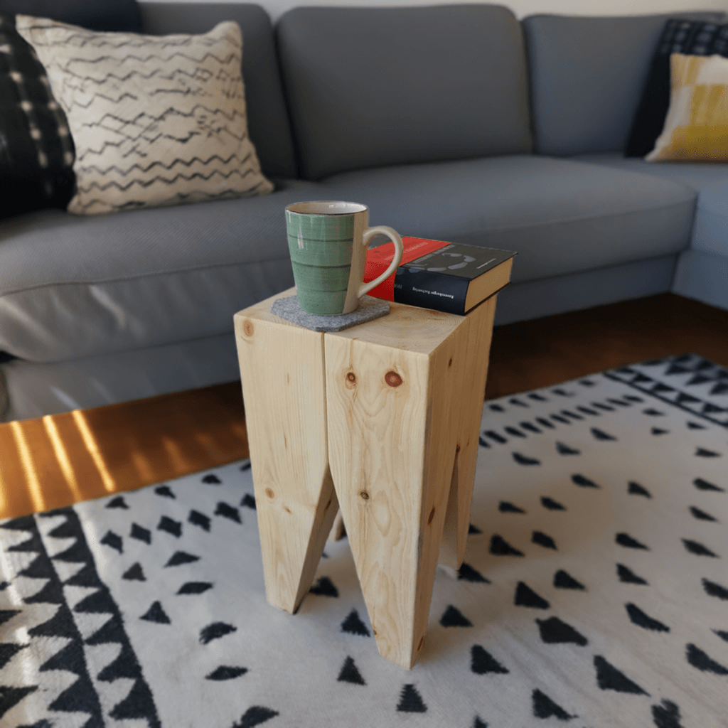 Design Hocker Beistelltisch Massivholz Zirbe Arve Zahnhocker Backenzahn Design Nachttisch Sitzbank Sitzhocker Couchtisch Stele modern Designer Einrichtung Küche Wohnzimmer Schlafzimmer Schlafzimmermöbel