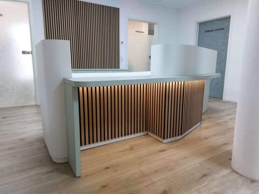 Empfangstheke Praxiseinrichtung Arztpraxis Büromöbel Schreinerei Manfred Negele Praxisplanung Büroplanung