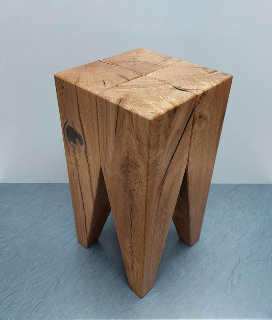 Holz Hocker Beistelltisch massiv Eiche  Zahnhocker Couchtisch Wohnzimmer einrichten Wildeiche Massivholz Praxis Büromöbel Zahnarzt Esszimmer Arzt Wartezimmer 