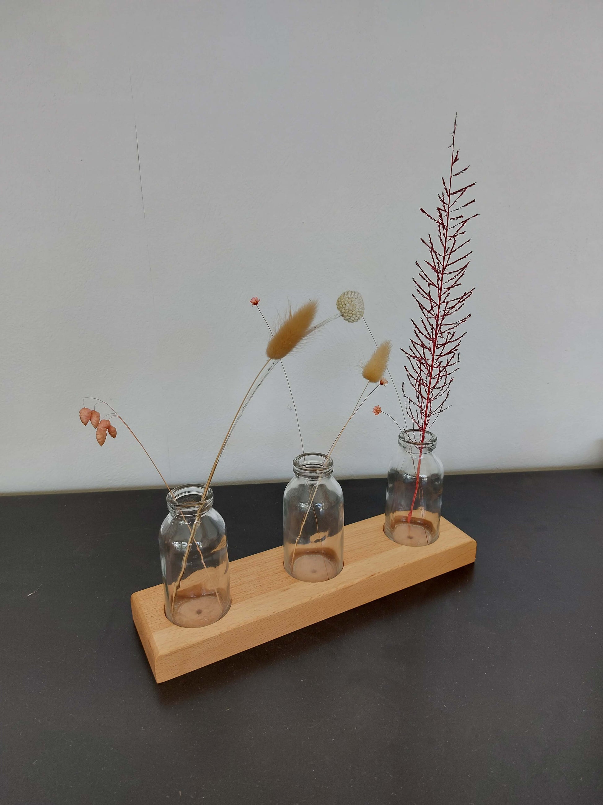 Blumenvase Glas Holz Blumen Tischdeko Hochzeitsdeko Couchtisch Fensterbank Zuhause einrichten Deko Accessoire dekorieren Trockenblumen Einrichtungsideen  Wohnzimmer 