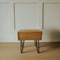 Nachttisch Nachtkästchen Eiche Stahl Industrie Design Schlafzimmer Wohnzimmer Beistelltisch Couchtisch Garderobe Küche Industrial Design modern Massivholz Zuhause einrichten 