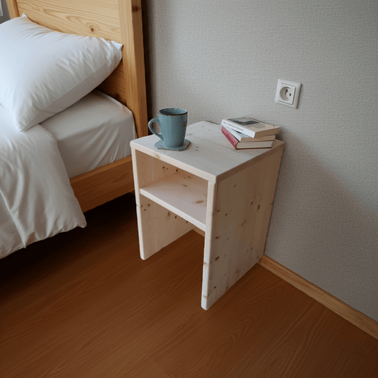 Eleganter Nachttisch Zirbe - handgefertigte Schlafzimmer Einrichtung in Massivholz Arve