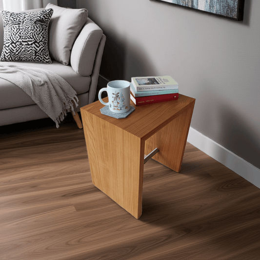 Design Hocker Kirsche - moderner Beistelltisch in Massivholz Kirschbaum - Nachttisch, Sitzhocker, Couchtisch - Designer Einrichtung für Wohnzimmer, Büro und Arztpraxis